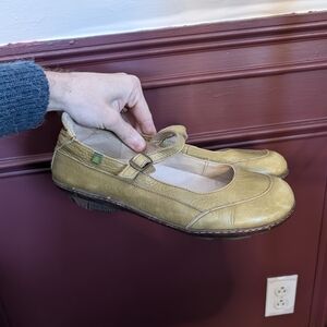 El Naturalista Green Leather Mary Jane's Frog Shock System Wood Sole EU 42